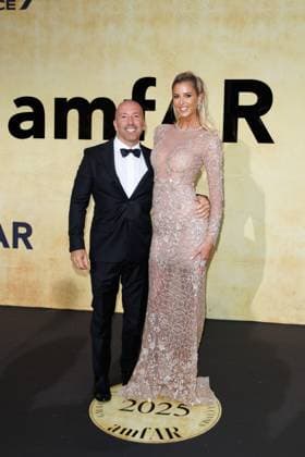 Festival de Cannes amfAR Gala Jason Oppenheim and Emma Hernan at the amfAR Gala during the 78 Cannes Film Festival at the Hotel du Cap Eden Roc in Antibes Copyright: xEventpressxKochanx