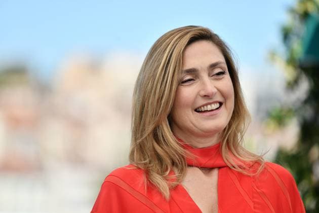 CINEMA : 78eme Festival de Cannes - Photocall - 23 05 2025 CANNES, FRANCE : Julie GAYET lors du photocall du JURY DE L™OEIL D™OR au 78eme Festival de Cannes au Palais des Festivals le 23 mai 2025 Ã Cannes, France. CannesFrance  Copyright: xValentinaxClaretx