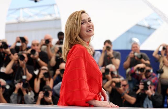 Photocall of the jury of Golden Eye LOeil dOr at the 78th Cannes International Film Festival Julie Gayet Photocall of the jury of Golden Eye LOeil dOr at the 78th Cannes International Film Festival, May 23, 2025 Jacovides Moreau Bestimage Photocall of the jury of Golden Eye LOeil dOr at the 78th Cannes International Film Festival Cannes France  Copyright: xJACOVIDES-MOREAUx xBESTIMAGExJACOVIDES-MOREAUx xBESTIMAGEx