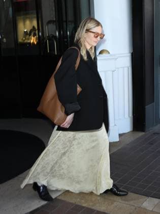 Cannes, France: Cannes, 78th Cannes Film Festival 2025, celebrity sightings. In the photo Alba Rohrwacher Cannes France  - ZUMAp169 20250523_zea_p169_135 Copyright: xSimonexComi Cannesx