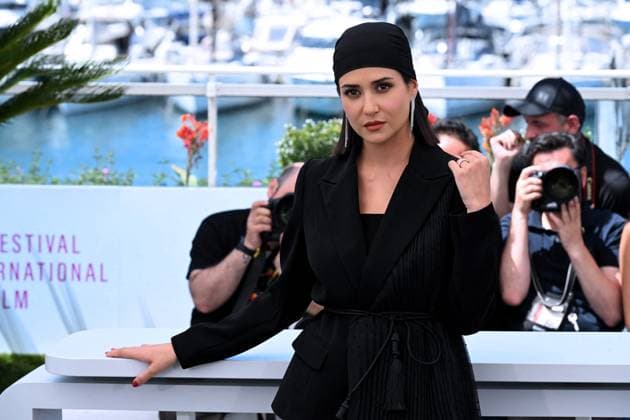 Cannes, 78th Cannes Film Festival 2025, Photocall film: La venue de l avenir Cannes, 78th Cannes Film Festival 2025, Photocall film: Zan O Bacheh (Woman And Child) In the photo: Parinaz Izadyar Cannes France  Copyright: xIPA ABACAx