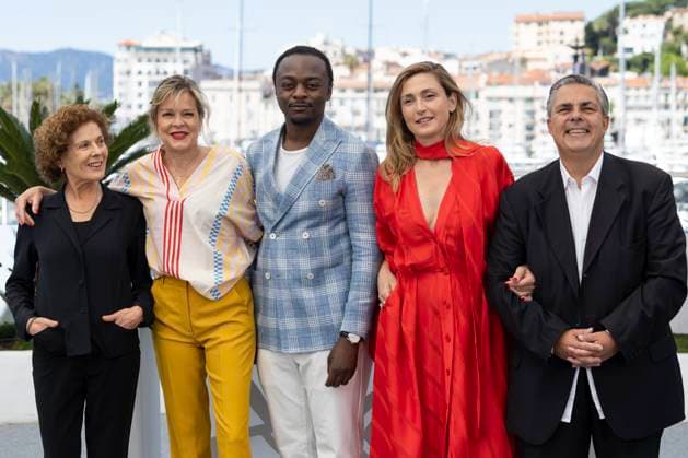 Photocall of the jury of Golden Eye LOeil dOr at the 78th Cannes International Film Festival Carmen Castillo, Juliette Favreuil, Marc Zinga, Julie Gayet, Frédéric Maire Photocall of the jury of Golden Eye LOeil dOr at the 78th Cannes International Film Festival, May 23, 2025 Jacovides Moreau Bestimage Photocall of the jury of Golden Eye LOeil dOr at the 78th Cannes International Film Festival Cannes France  Copyright: xJACOVIDES-MOREAUx xBESTIMAGExJACOVIDES-MOREAUx xBESTIMAGEx