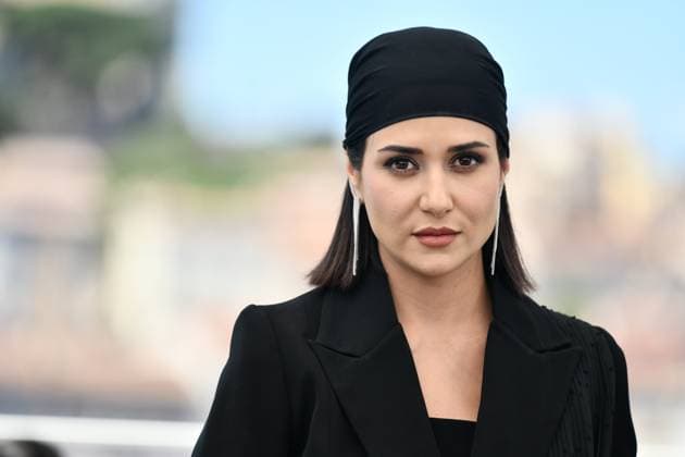 CINEMA : 78eme Festival de Cannes - Photocall - 23 05 2025 CANNES, FRANCE : PARINAZ IZADYAR lors du photocall de Â« ZAN O BACHEH Â» (WOMAN AND CHILD) CompÃ tition au 78eme Festival de Cannes au Palais des Festivals le 23 mai 2025 Ã Cannes, France. CannesFrance  Copyright: xValentinaxClaretx