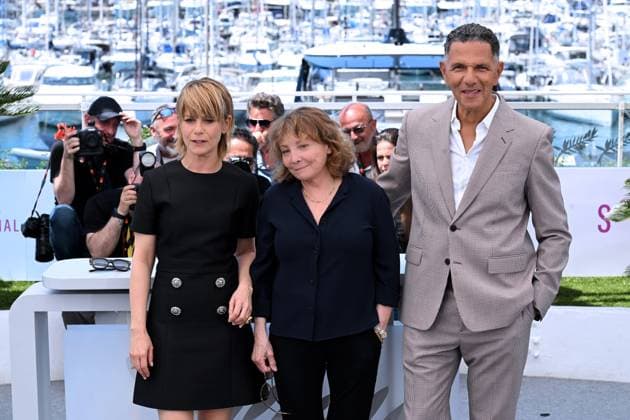 Cannes, France: Cannes, 78th Cannes Film Festival 2025, Photocall film: Moi Qui T Aimas In the photo: Marina FoÃ¯s, Diane Kurys, Roschdy Zem Cannes France  - ZUMAp169 20250523_zea_p169_207 Copyright: xTerenghi Ipax