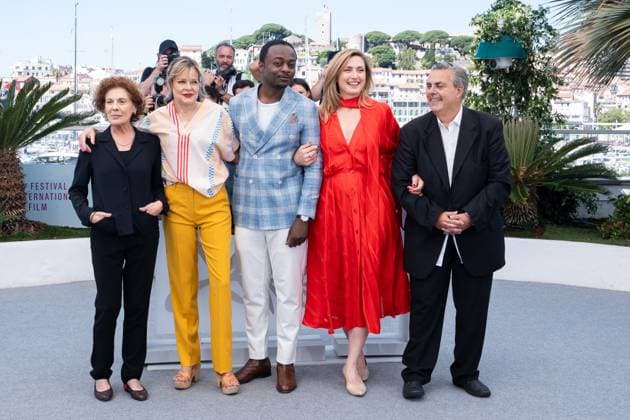 78eme Festival International du Film de Cannes Photocall Jury de loeil dor 78th Cannes International Film Festival Photocall of the Jury de loeil dor 445011 2025 05 23 Cannes France Gayet, Julie Favreul, Juliette Castillo, Carmen Zinga, Marc Maire, Frederic  Copyright: xEstellexCarlierx xStarfacex STAR_445011_010
