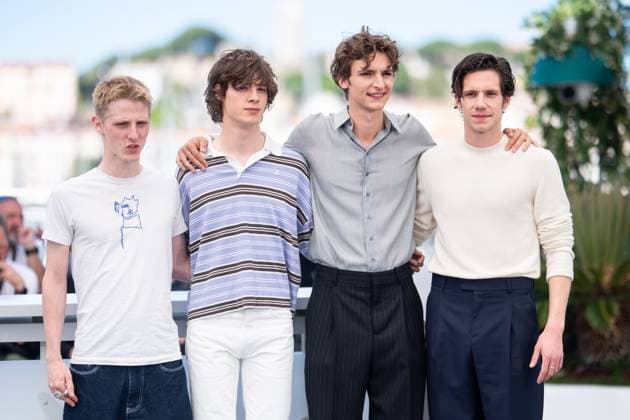 78eme Festival International du Film de Cannes Photocall du film La venue de lavenir 78th International Cannes Film Festival Photocall with cast of La venue de lavenir movie 445004 2025 05 23 Cannes France Schneider, Vassili Kircher, Paul Wapler, Abraham Campagne, Valentin  Copyright: xEstellexCarlierx xStarfacex STAR_445004_027