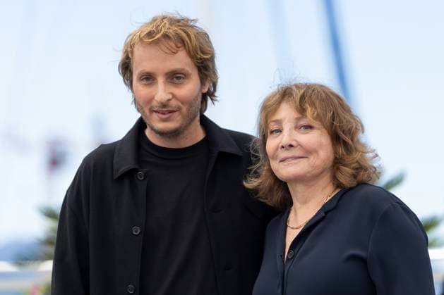 Photocall du film Moi Qui T Aimais lors du 78ème Festival International du Film de Cannes Sacha Sperling, la réalisatrice Diane Kurys au Photocall du film Moi Qui T Aimais lors du 78ème Festival International du Film de Cannes, le 23 mai 2025 Jacovides Moreau Bestimage Photocall for Moi Qui T Aimais at the 78th Cannes International Film Festival, on May 23th, 2025 Cannes France  Copyright: xJACOVIDES-MOREAUx xBESTIMAGExJACOVIDES-MOREAUx xBESTIMAGEx