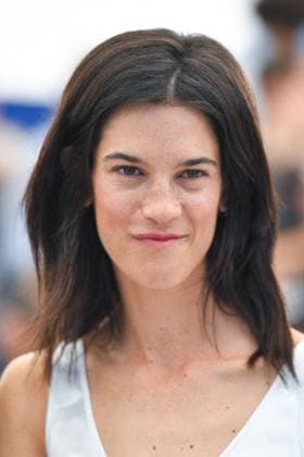 Cannes La Venue De L avenir Photocall AM Suzanne Lindon attending the La Venue De L avenir (Colours Of Time) Photocall in Cannes, France on May 23, 2025 as part of the 78th Cannes Film Festival. Photo by Aurore Marechal ABACAPRESS.COM Cannes France  Copyright: xMarechalxAurore ABACAx