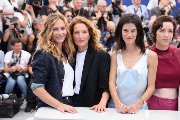 Photocall du film La Venue de lAvenir lors du 78ème Festival International du Film de Cannes Cécile de France, Julia Piaton, Suzanne Lindon et Sara Giraudeau au photocall du film La Venue de lAvenir lors du 78ème Festival International du Film de Cannes, Fr23 mai 2025 Jacovides Moreau Bestimage Colours of Time Photocall at the 78th Cannes International Film Festival, on May 23, 2025 Cannes France  Copyright: xJACOVIDES-MOREAUx xBESTIMAGExJACOVIDES-MOREAUx xBESTIMAGEx