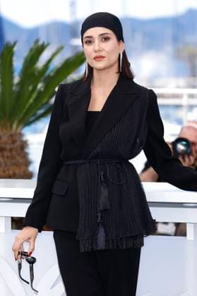 Parinaz Izadyar at the photocall for the feature film Zan va bache Woman and Child at the Festival de Cannes 2025 78 Cannes International Film Festival at the Palais des Festivals Cannes, 23 05 2025 Foto:xD.xBedrosianx xFuturexImagex woman_5524