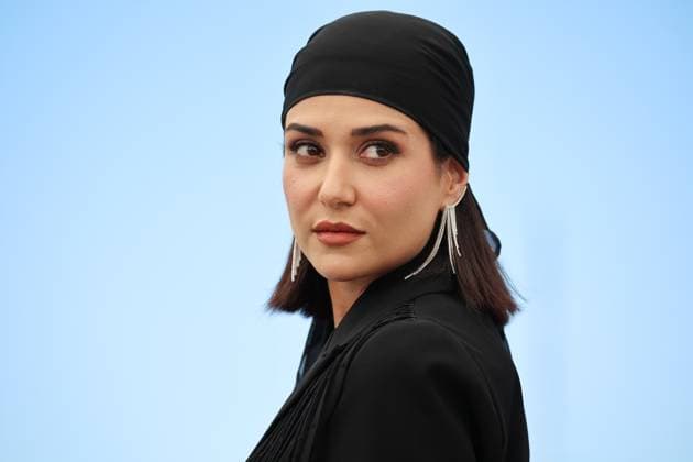 Zan O Bacheh (Woman And Child) Photocall at the 78th Annual Cannes Film Festival Parinaz Izadya - Zan O Bacheh (Woman And Child) Photocall at the 78th Annual Cannes Film Festival in Cannes, France on May 23, 2025.  Copyright: x Chassery+Courdjix