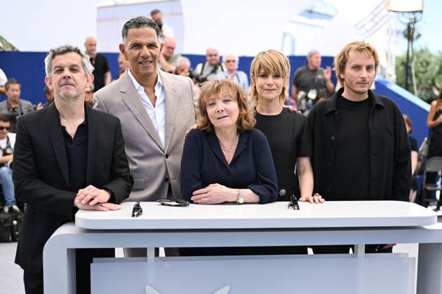 Cannes Moi Qui T Aimas Photocall AM Thierry De Peretti, Roschdy Zem, Diane Kurys, Marina Fois and Sacha Sperling attending the Moi Qui T Aimas Photocall in Cannes, France on May 23, 2025 as part of the 78th Cannes Film Festival. Photo by Aurore Marechal ABACAPRESS.COM Cannes France  Copyright: xMarechalxAurore ABACAx