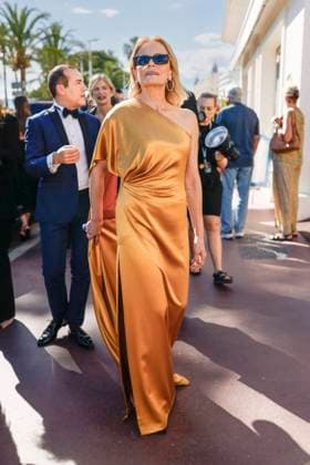 Cannes Isabella Ferrari leaves Hotel Martinez MP Isabella Ferrari leaves Hotel Martinez to attend an official screening ahead the 78th annual Cannes Film Festival on May 23, 2025 in Cannes, France. Photo by Marco Piovanotto ABACAPRESS.COM Cannes France  Copyright: xPiovanottoxMarco ABACAx