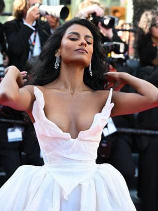 Cannes, 78th Cannes Film Festival 2025 - Evening 11 - Red Carpet of the Film THE MASTERMIND Cannes, 78th Cannes Film Festival 2025 - Evening 11 - Red Carpet of the Film THE MASTERMIND. In the photo Simone Ashley Cannes France  Copyright: xIPA ABACAx