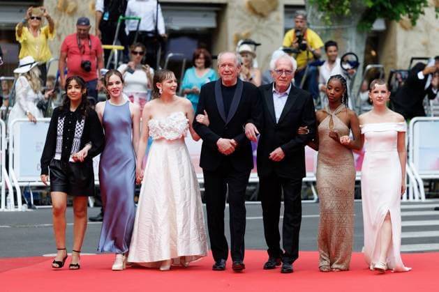 M Montée des marches du film Jeunes mères lors du 78ème Festival International du Film de Cannes Samia Hilmi, Babette Verbeek, Elsa Houben, Luc Dardenne, Jean Pierre Dardenne, Lucie Laruelle, Janaïna Halloy Montée des marches du film Jeunes mères lors du 78ème Festival International du Film de Cannes, au Palais des Festivals à Cannes Le 23 mai 2025 Jacovides Moreau Bestimage Red carpet for the movie Jeunes mères during the 78th Cannes International Film Festival at the Palais des Festivals in Cannes, France On may 23th 2025 Cannes France  Copyright: xJACOVIDES-MOREAUx xBESTIMAGExJACOVIDES-MOREAUx xBESTIMAGEx