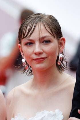 M Montée des marches du film Jeunes mères lors du 78ème Festival International du Film de Cannes Elsa Houben Montée des marches du film Jeunes mères lors du 78ème Festival International du Film de Cannes, au Palais des Festivals à Cannes Le 23 mai 2025 Jacovides Moreau Bestimage Red carpet for the movie Jeunes mères during the 78th Cannes International Film Festival at the Palais des Festivals in Cannes, France On may 23th 2025 Cannes France  Copyright: xJACOVIDES-MOREAUx xBESTIMAGExJACOVIDES-MOREAUx xBESTIMAGEx