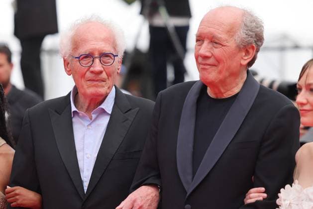 J Montée des marches du film Jeunes mères lors du 78ème Festival International du Film de Cannes Jean Pierre Dardenne, Luc Dardenne Montée des marches du film Jeunes mères lors du 78ème Festival International du Film de Cannes, au Palais des Festivals à Cannes Le 23 mai 2025 Jacovides Moreau Bestimage Red carpet for the movie Jeunes mères during the 78th Cannes International Film Festival at the Palais des Festivals in Cannes, France On may 23th 2025 Cannes France  Copyright: xJACOVIDES-MOREAUx xBESTIMAGExJACOVIDES-MOREAUx xBESTIMAGEx