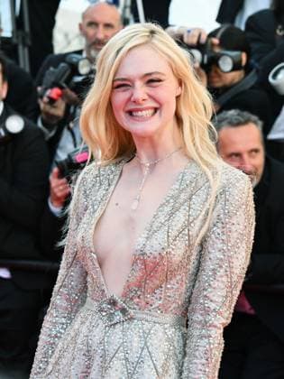 Cannes, France: Cannes, 78th Cannes Film Festival 2025 - Evening 11 - Red Carpet of the Film THE MASTERMIND. In the photo Elle Fanning Cannes France  - ZUMAp169 20250523_zea_p169_575 Copyright: xManuelexMangiarottix