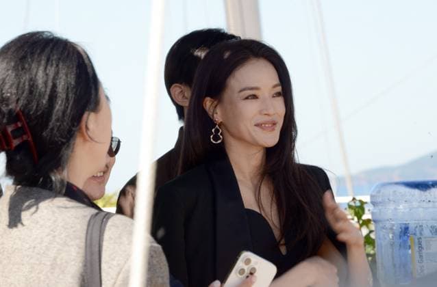 May 23, 2025, Cannes, France: CANNES, FRANCE - MAY 23: Shu Qi poses during the Resurrection photocall at the 78th annual Cannes Film Festival at Palais des Festivals on May 23, 2025 in Cannes, France Cannes France - ZUMAi09_ 20250523_zaf_i09_003 Copyright: xFrederickxInjimbertx