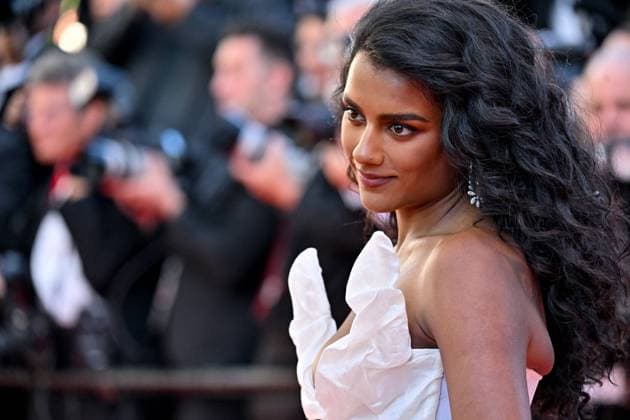 Cannes The Mastermind Screening JR Simone Ashley attending the screening of The Mastermind at 78th Cannes Film Festival in Cannes, France on May, 23, 2025. Photo by Julien Reynaud APS-Medias ABACAPRESS.COM Cannes France  Copyright: xReynaudxJulien APS-Medias ABACAx
