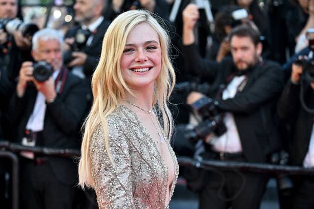Cannes The Mastermind Screening JR Elle Fanning attending the screening of The Mastermind at 78th Cannes Film Festival in Cannes, France on May, 23, 2025. Photo by Julien Reynaud APS-Medias ABACAPRESS.COM Cannes France  Copyright: xReynaudxJulien APS-Medias ABACAx