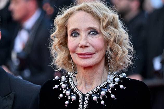 Cannes The Mastermind Screening JR Marisa Berenson attending the screening of The Mastermind at 78th Cannes Film Festival in Cannes, France on May, 23, 2025. Photo by Julien Reynaud APS-Medias ABACAPRESS.COM Cannes France  Copyright: xReynaudxJulien APS-Medias ABACAx