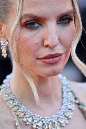 Cannes The Mastermind Screening JR Leonie Hanne attending the screening of The Mastermind at 78th Cannes Film Festival in Cannes, France on May, 23, 2025. Photo by Julien Reynaud APS-Medias ABACAPRESS.COM Cannes France  Copyright: xReynaudxJulien APS-Medias ABACAx