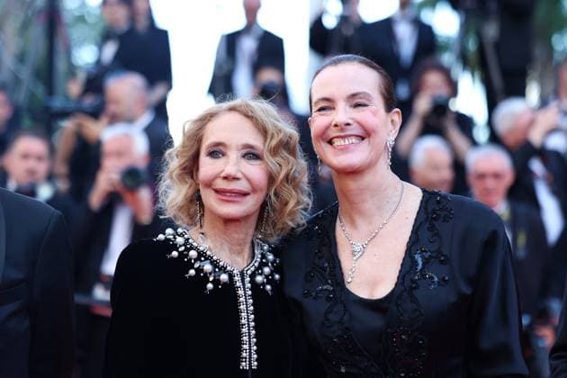 78eme Festival International du Film de Cannes Montée des marches du film The Masterlmind 78th International Cannes Film Festival Red carpet for The Mastermind movie 445037 2025 05 23 France Bouquet, Carole Berenson, Marisa  Copyright: xIvankaxVoisinx xStarfacex STAR_445037_065
