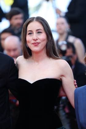 78eme Festival International du Film de Cannes Montée des marches du film The Masterlmind 78th International Cannes Film Festival Red carpet for The Mastermind movie 445037 2025 05 23 France Haim, Alana  Copyright: xIvankaxVoisinx xStarfacex STAR_445037_095