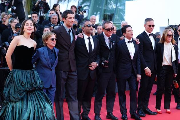 78eme Festival International du Film de Cannes Montée des marches du film The Masterlmind 78th International Cannes Film Festival Red carpet for The Masterlmind movie 445037 2025 05 23 France Haim, Alana O Connor, Josh Reichardt, Kelly  Copyright: xIvankaxVoisinx xStarfacex STAR_445037_099