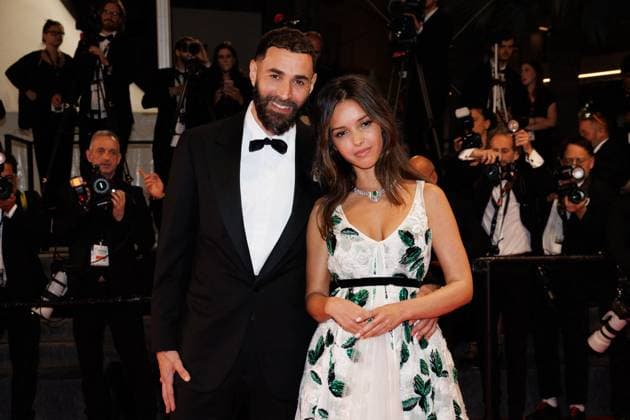 M Karim Benzema et sa compagne Lyna Khoudri lors de la montée des marches du film 13 jours 13 nuits lors du 78ème Festival International du Film de Cannes Karim Benzema and his companion Lyna Khoudri during the ascent of the steps for the film 13 jours 13 nuits during the 78th Cannes International Film Festival On may 23th 2025 Cannes France Jacovides Moreau Bestimage Red carpet for the movie 13 jours 13 nuits during the 78th Cannes International Film Festival at the Palais des Festivals in Cannes, France On may 23th 2025 Cannes France  Copyright: xJACOVIDES-MOREAUx xBESTIMAGExJACOVIDES-MOREAUx xBESTIMAGEx