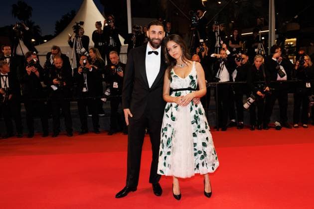 M Karim Benzema et sa compagne Lyna Khoudri lors de la montée des marches du film 13 jours 13 nuits lors du 78ème Festival International du Film de Cannes Karim Benzema and his companion Lyna Khoudri during the ascent of the steps for the film 13 jours 13 nuits during the 78th Cannes International Film Festival On may 23th 2025 Cannes France Jacovides Moreau Bestimage Red carpet for the movie 13 jours 13 nuits during the 78th Cannes International Film Festival at the Palais des Festivals in Cannes, France On may 23th 2025 Cannes France  Copyright: xJACOVIDES-MOREAUx xBESTIMAGExJACOVIDES-MOREAUx xBESTIMAGEx