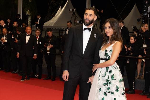 B Karim Benzema et sa compagne Lyna Khoudri lors de la montée des marches du film 13 jours 13 nuits lors du 78ème Festival International du Film de Cannes Karim Benzema and his companion Lyna Khoudri during the walk up the steps for the movie 13 jours 13 nuits during the 78th Cannes International Film Festival On may 23th 2025 Cannes France Jacovides Moreau Bestimage Red carpet for the movie 13 jours 13 nuits during the 78th Cannes International Film Festival at the Palais des Festivals in Cannes, France On may 23th 2025 Cannes France  Copyright: xOLIVIERxBORDEx xBESTIMAGExOLIVIERxBORDEx xBESTIMAGEx