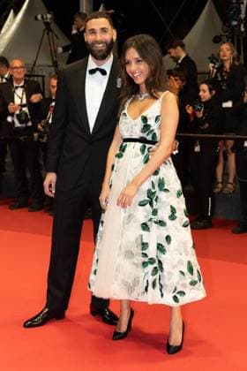 B Karim Benzema et sa compagne Lyna Khoudri lors de la montée des marches du film 13 jours 13 nuits lors du 78ème Festival International du Film de Cannes Karim Benzema and his companion Lyna Khoudri during the walk up the steps for the movie 13 jours 13 nuits during the 78th Cannes International Film Festival On may 23th 2025 Cannes France Jacovides Moreau Bestimage Red carpet for the movie 13 jours 13 nuits during the 78th Cannes International Film Festival at the Palais des Festivals in Cannes, France On may 23th 2025 Cannes France  Copyright: xOLIVIERxBORDEx xBESTIMAGExOLIVIERxBORDEx xBESTIMAGEx