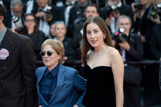 The Mastermind Red Carpet - The 78th Annual Cannes Film Festival Alana Haim attends the The Mastermind red carpet at the 78th annual Cannes Film Festival at Palais des Festivals in Cannes, France, on May 23, 2025. Cannes France  Copyright: xLucaxCarlinox originalFilename: carlino-notitle250523_npvPD.jpg