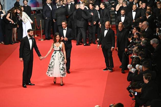 78eme Festival International du Film de Cannes Montée des marches du film 13 jours 13 nuits 78th International Cannes Film Festival Red carpet for 13 jours 13 nuits movie 445044 2025 05 23 France Khoudri, Lyna Benzema, Karim  Copyright: xSergexArnalx xStarfacex STAR_445044_002