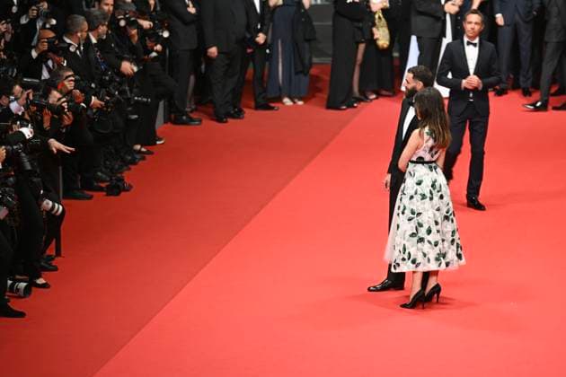 78eme Festival International du Film de Cannes Montée des marches du film 13 jours 13 nuits 78th International Cannes Film Festival Red carpet for 13 jours 13 nuits movie 445044 2025 05 23 France Khoudri, Lyna Benzema, Karim  Copyright: xSergexArnalx xStarfacex STAR_445044_003