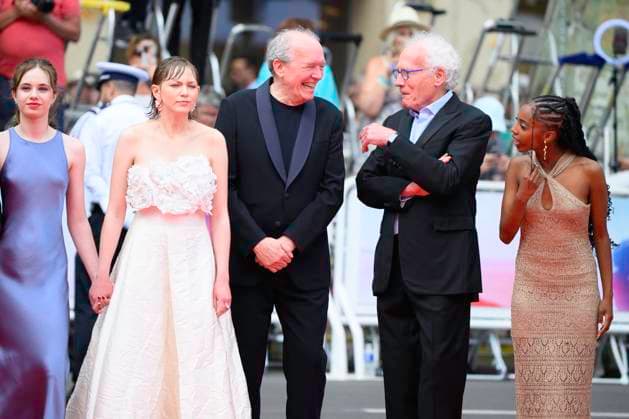 Cannes Jeunes Meres Red Carpet NG Janaïna Halloy, Lucie Laruelle, Luc Dardenne, Jean-Pierre Dardenne, Elsa Houben, Babette Verbeek and guest attending the ‘The Young Mother s Home’ (Jeunes Mères)’ Screening and Red Carpet at Palais Des Festivals in Cannes, France on May 23 2025 as part of the 78th Cannes Film Festival. Photo by Nicolas Genin ABACAPRESS.COM Cannes France  Copyright: xGeninxNicolas ABACAx