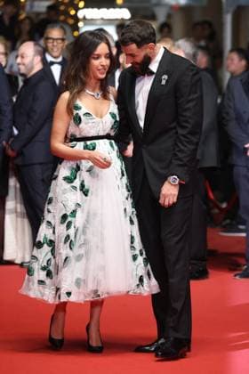 J Karim Benzema et sa compagne Lyna Khoudri lors de la montée des marches du film 13 jours 13 nuits lors du 78ème Festival International du Film de Cannes Karim Benzema and his companion Lyna Khoudri during the walk up the steps for the movie 13 jours 13 nuits during the 78th Cannes International Film Festival On may 23th 2025 Cannes France Jacovides Moreau Bestimage Red carpet for the movie 13 jours 13 nuits during the 78th Cannes International Film Festival at the Palais des Festivals in Cannes, France On may 23th 2025 Cannes France  Copyright: xJACOVIDES-MOREAUx xBESTIMAGExJACOVIDES-MOREAUx xBESTIMAGEx
