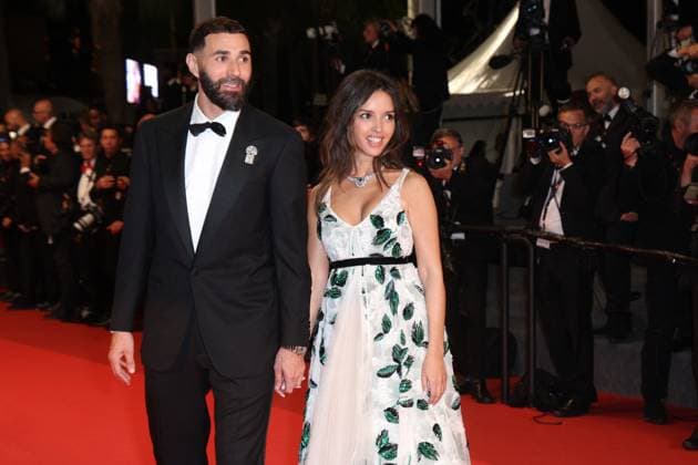 J Karim Benzema et sa compagne Lyna Khoudri lors de la montée des marches du film 13 jours 13 nuits lors du 78ème Festival International du Film de Cannes Karim Benzema and his companion Lyna Khoudri during the walk up the steps for the movie 13 jours 13 nuits during the 78th Cannes International Film Festival On may 23th 2025 Cannes France Jacovides Moreau Bestimage Red carpet for the movie 13 jours 13 nuits during the 78th Cannes International Film Festival at the Palais des Festivals in Cannes, France On may 23th 2025 Cannes France  Copyright: xJACOVIDES-MOREAUx xBESTIMAGExJACOVIDES-MOREAUx xBESTIMAGEx