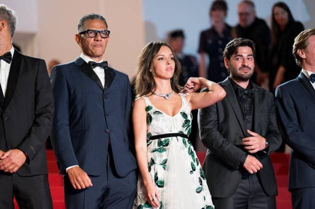 78eme Festival International du Film de Cannes Montée des marches du film 13 jours 13 nuits 78th International Cannes Film Festival Red carpet for The Mastermind movie views from the roof of the Palais 445046 2020 01 24 Cannes France Khoudri, Lyna Zem, Roschdy Parvaneh, Sina  Copyright: xAnthonyxCarrelx xStarfacex STAR_445046_024