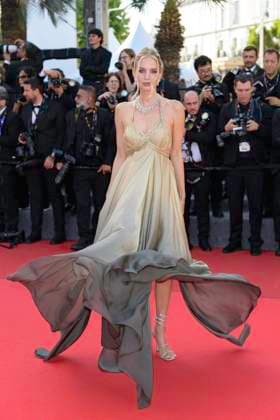 Cannes The Mastermind Red Carpet NG Leonie Hanne attending the ‘The Mastermind’ Screening and Red Carpet at Palais Des Festivals in Cannes, France on May 23 2025 as part of the 78th Cannes Film Festival. Photo by Nicolas Genin ABACAPRESS.COM Cannes France  Copyright: xGeninxNicolas ABACAx