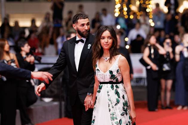 M Karim Benzema et sa compagne Lyna Khoudri lors de la montée des marches du film 13 jours 13 nuits lors du 78ème Festival International du Film de Cannes Karim Benzema and his companion Lyna Khoudri during the ascent of the steps for the film 13 jours 13 nuits during the 78th Cannes International Film Festival On may 23th 2025 Cannes France Jacovides Moreau Bestimage Red carpet for the movie 13 jours 13 nuits during the 78th Cannes International Film Festival at the Palais des Festivals in Cannes, France On may 23th 2025 Cannes France  Copyright: xJACOVIDES-MOREAUx xBESTIMAGExJACOVIDES-MOREAUx xBESTIMAGEx