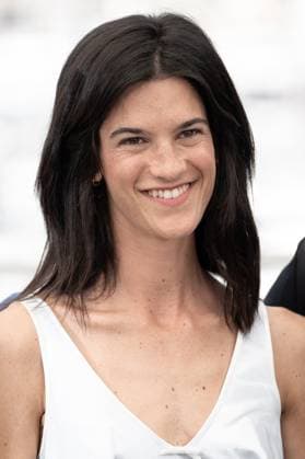 Cannes - La venue de l’avenir photocall DN Suzanne Lindon poses during the La venue de l’avenir (Colours Of Time) photocall at the 78th annual Cannes Film Festival at Palais des Festivals on May 23, 2025 in Cannes, France.Photo by David NIVIERE ABACAPRESS.COM CANNES France  Copyright: xNivierexDavid ABACAPRESS.COMx