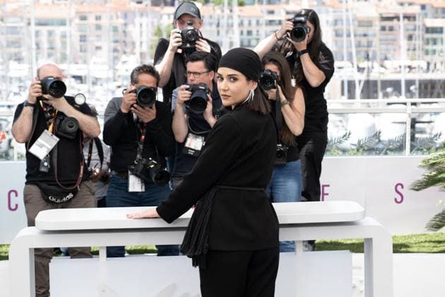 Cannes - Zan O Bacheh photocall DN Parinaz Izadyar poses during the Zan O Bacheh (Woman And Child) photocall at the 78th annual Cannes Film Festival at Palais des Festivals on May 23, 2025 in Cannes, France.Photo by David NIVIERE ABACAPRESS.COM CANNES France  Copyright: xNivierexDavid ABACAPRESS.COMx