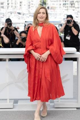 Cannes - Jury de L’oeil d’or photocall DN Jury de L’oeil d’or President Julie Gayet poses during the L’oeil d’or photocall at the 78th annual Cannes Film Festival at Palais des Festivals on May 23, 2025 in Cannes, France.Photo by David NIVIERE ABACAPRESS.COM CANNES France  Copyright: xNivierexDavid ABACAPRESS.COMx
