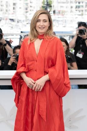 Cannes - Jury de L’oeil d’or photocall DN Jury de L’oeil d’or President Julie Gayet poses during the L’oeil d’or photocall at the 78th annual Cannes Film Festival at Palais des Festivals on May 23, 2025 in Cannes, France.Photo by David NIVIERE ABACAPRESS.COM CANNES France  Copyright: xNivierexDavid ABACAPRESS.COMx