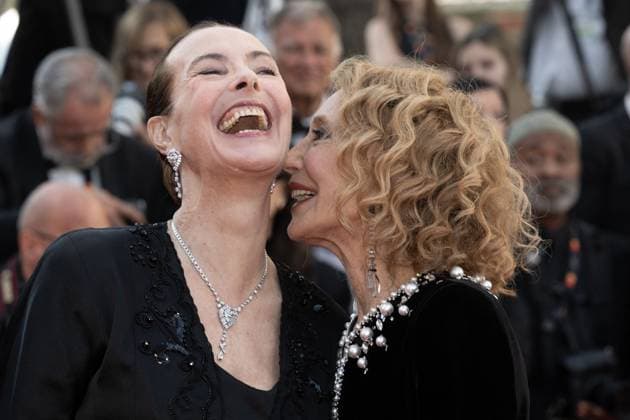 Cannes - The Mastermind red carpet DN Marisa Berenson and Carole Bouquet attend the The Mastermind red carpet at the 78th annual Cannes Film Festival at Palais des Festivals on May 23, 2025 in Cannes, France.Photo by David NIVIERE ABACAPRESS.COM CANNES France  Copyright: xNivierexDavid ABACAPRESS.COMx