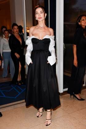 Cannes Amy May Jackson leaves Hotel Martinez MP Amy May Jackson leaves Hotel Martinez to attend L Oreal - Lights on Women Award ahead the 78th annual Cannes Film Festival on May 23, 2025 in Cannes, France. Photo by Marco Piovanotto ABACAPRESS.COM  Copyright: xPiovanottoxMarco ABACAx