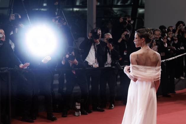 Festival de Cannes Red Carpet Honey DonÂ t Margaret Qualley at the premiere of the film Honey DonÂ t during the 78 Cannes Film Festival at the Palais du Festival hotel on 23 05 2025 Copyright: xEventpressxKochanx